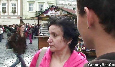 FICKEN Was für eine schöne Titten fickt diese 40 Jahre alte Hündin wie eine Göttin!