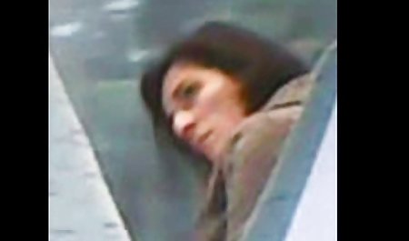 Brutaler Dreier mit zwei jungen spanischen Mädchen, die mit einem College ficken