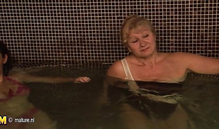 Junges Schulmädchen fickt nachts zum ficken